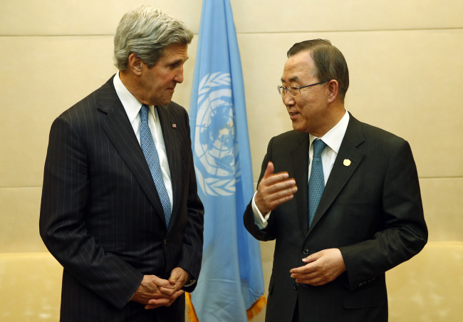 U.S. Secretary of State John Kerry meets with U.N. Secretary-General Ban Ki-moon in Addis Ababa, Ethiopia, Saturday.   AP-Yonhap News