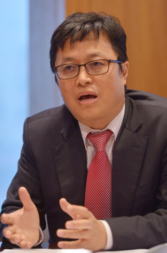 더불어 잘사는 행복경제 만들기 좌담회 이상영<br />김명섭 기자 msiron@heraldcorp.com
더불어 잘사는 행복경제 만들기 좌담회 이상영
김명섭 기자 msiron@heraldcorp.com