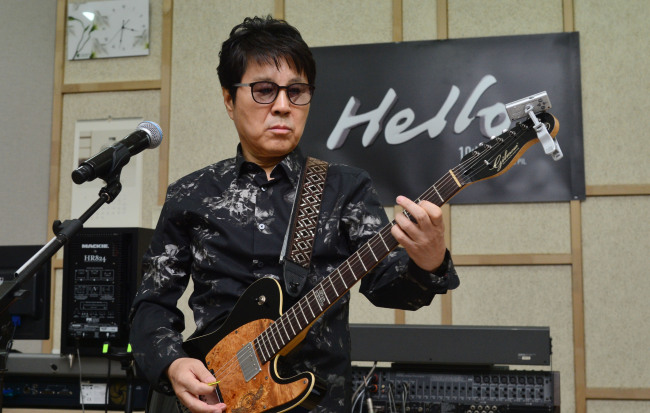 조용필(가수)
Cho Yong-pil at YPC Production in Seoul on May 22. (Lee Sang-sub/The Korea Herald)