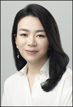 조현아(기업인/대한항공기내식기판사업본부본부장/대한항공객실승무본부본부장부사장/칼호텔네트워크대표이사)
한진그룹 조양호 회장의 장녀인 조현아 대한항공 부사장(39·사진)이 미국 하와이에서 첫 출산을 한 사실이 알려지면서 ‘원정출산’ 논란이 일고 있다.