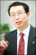 김근수(사회기관단체인/공무원/여수세계박람회조직위원회사무총장)
여신금융협회 차기 협회장에 김근수<사진> 전 여수엑스포 조직위원회 사무총장이 내정됐다.