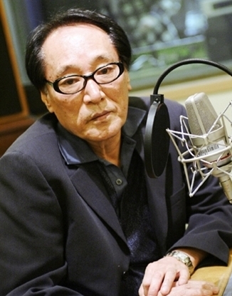 이종환(방송인)
밤의 디스크쇼’, ‘지금은 라디오 시대’ 등을 진행한 DJ 이종환(75) 씨가 폐암 투병 끝에 유명을 달리 했다.