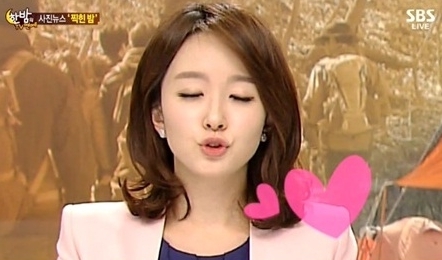 박선영(아나운서)
SBS 박선영 아나운서가 뽀뽀녀에 등극해 화제를 모으고 있다.