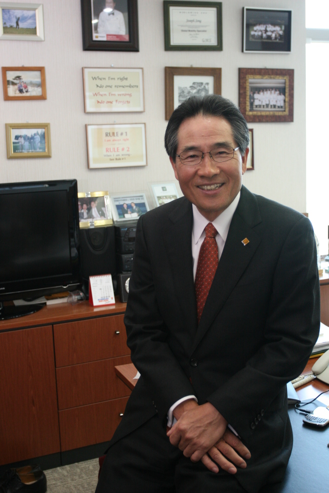 CEO Joseph Song
CEO Joseph Song