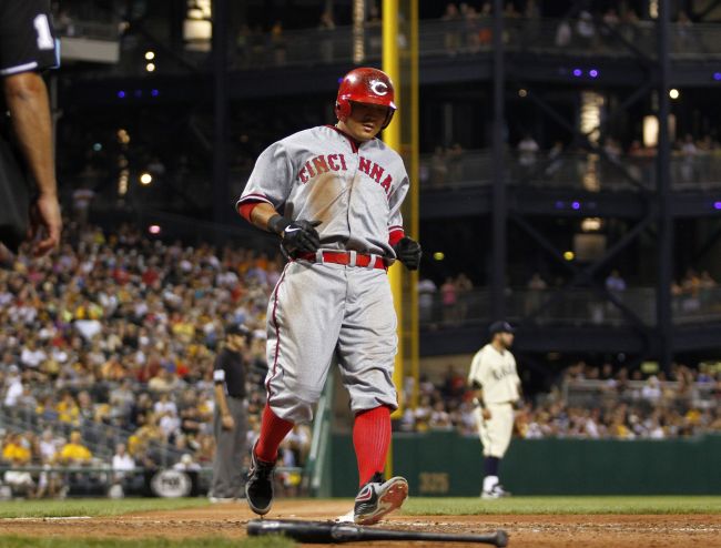 Reds center fielder Choo Shin-soo scores on an RBI single in the eighth inning. The Korean went 1 for 5.
AFP-Yonhap News