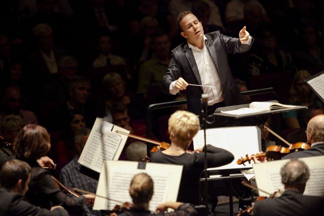 Yannick Nzt-Sguin and the Rotterdam Philharmonic Orchestra.   Seongnam Arts Center
