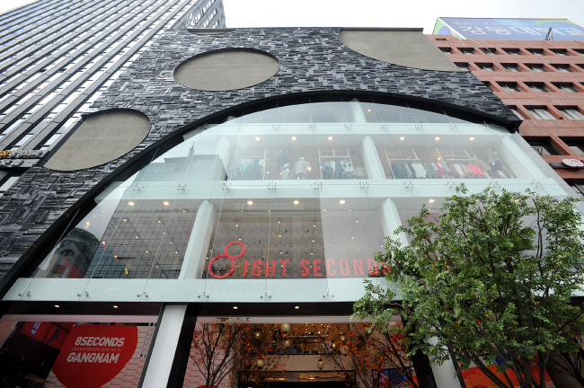 An 8 Seconds store in Gangnam, Seoul. The Korean casual wear brand aims to open its first store in China next year.   Samsung Cheil Industries Inc.