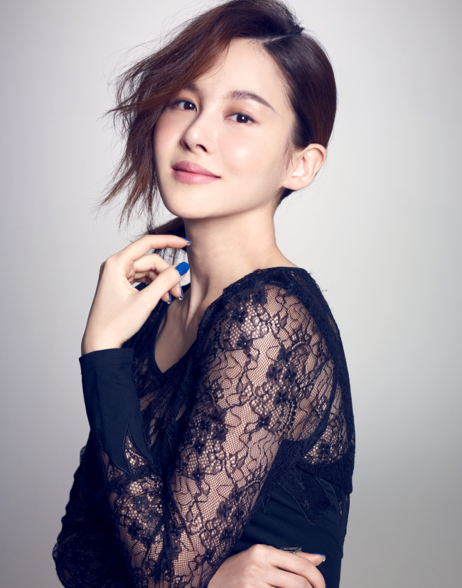아이비(박은혜/가수/뮤지컬배우)
가수 아이비가 13일 새 미니앨범을 발표하며 컴백한다.