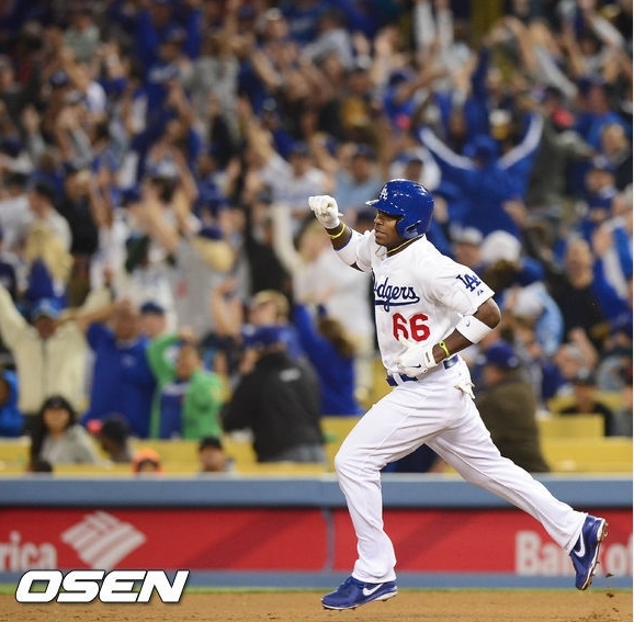 야시엘푸이그(YasielPuig/야구선수/LA다저스)
류현진이 뛰고 있는 미국 프로야구 LA다저스의 ‘쿠바산 괴물’ 야시엘 푸이그(23)가 만루홈런으로 팀 승리를 이끌었다.