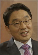 구자명(기업인/LSNikko동제련대표이사회장)
국내 최대 비철금속기업인 LS-니꼬동제련의 구자명<사진> 회장이 한국인 최초로 ‘올해의 구리인(The Copper Man of the Year)’으로 선정됐다.