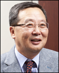 이재영(공기업인/연구인/경기도시공사사장)
국내 최대 공기업(자산 168조원) LH(한국토지주택공사)의 신임 사장으로 이재영 전 경기도시공사 사장이 10일 취임했다.