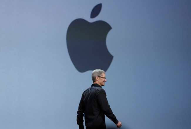 티모시쿡(TimothyCook/기업인/애플최경영자CEO)
U.S.-based tech giant Apple on Monday revealed its much-anticipated new mobile operating system, hinting that its innovative prowess had not died with its cofounder Steve Jobs.