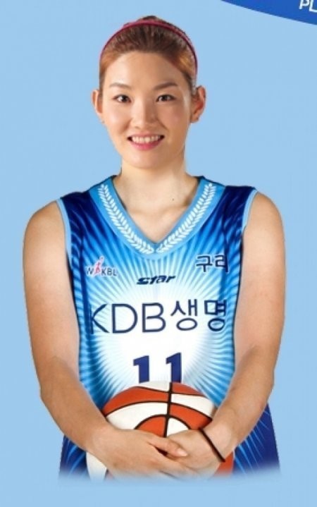 이연화(농구선수/구리KDB생명위너스)
농구선수 이연화(30·KDB생명)가 7월의 신부가 된다.