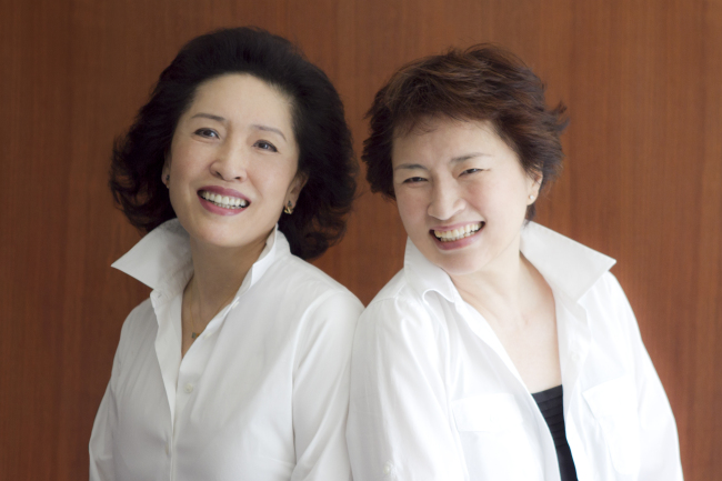 Chung Myung-wha (left) and Chung Kyung-wha, artistic directors of Great Mountains Music Festival and School.   GMMFS