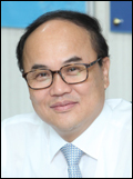 홍기화(공기업인/경기중소기업종합지원센터대표이사)
경기도와 중기센터, 경경연이 국내 대기업과 도내 중소기업간의 만남의 장을 열어 중소기업의 판로개척을 지원한다.