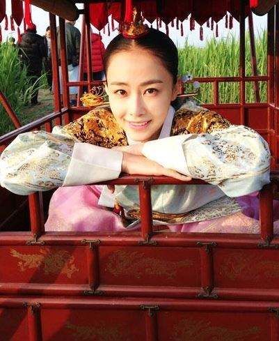 홍수현(탤런트/가수)
배우 홍수현이 드라마 촬영 후 귀가길에 교통사고를 당한 사실이 뒤늦게 알려졌다.