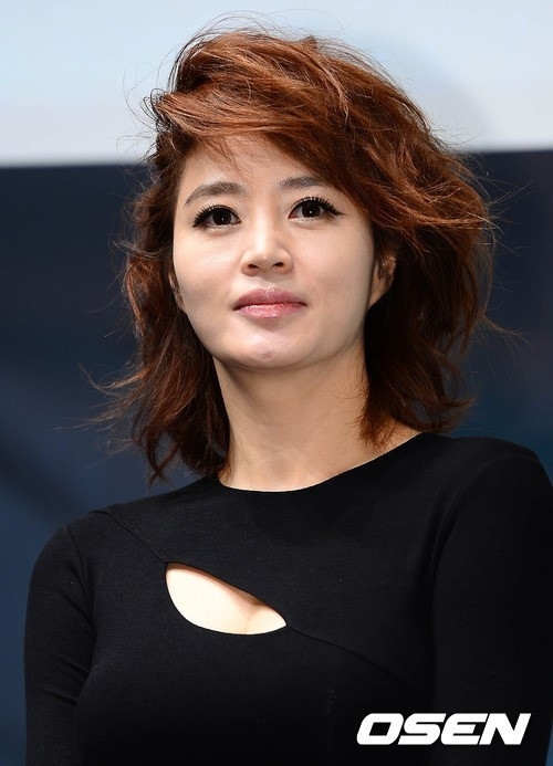 김혜수(영화배우)
배우 김혜수가 신문을 매일 정독할 것 같은 ‘신문녀’ 1위를 차지했다.