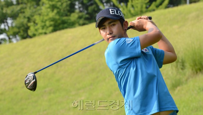프로이긴 아마골퍼 이수민.<br />정희조 기자/checho@heraldcorp.com 130607
프로이긴 아마골퍼 이수민.
정희조 기자/checho@heraldcorp.com 130607