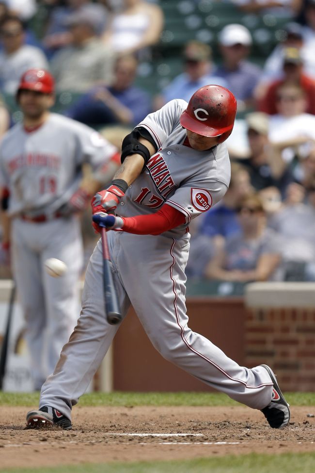 추신수(야구선수/신시내티레즈)
Reds center fielder Choo Shin-soo hits a double in the sixth inning. The Korean went 1 for 3 with a walk and a stolen base.   AFP-Yonhap News