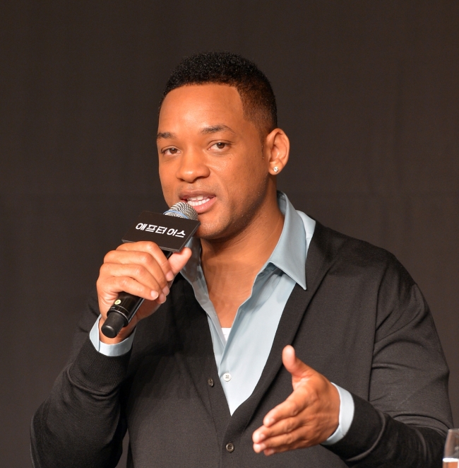 윌스미스(WillSmith/영화배우/가수)
A growing number of Hollywood stars make trips to South Korea to promote their films or boost the image of global brands. In 2013 alone, a dozen well-known celebrities flew to the country, and here‘s a list of the top figures.