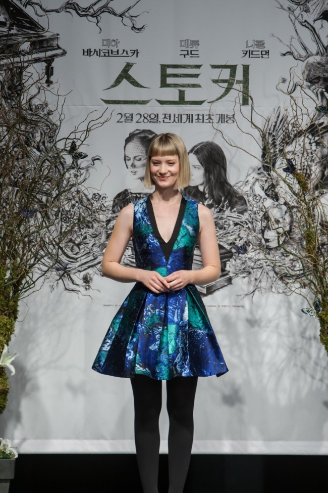 미아와시코브스카(MiaWasikowska/영화배우)
A growing number of Hollywood stars make trips to South Korea to promote their films or boost the image of global brands. In 2013 alone, a dozen well-known celebrities flew to the country, and here‘s a list of the top figures.