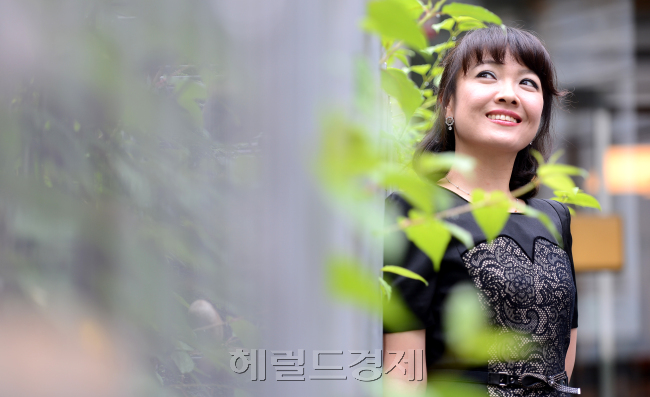 소프라노 임선혜 인터뷰./안훈기자 rosedale@ 2013.06.12
소프라노 임선혜 인터뷰./안훈기자 rosedale@ 2013.06.12
소프라노 임선혜 인터뷰./안훈기자 rosedale@ 2013.06.12