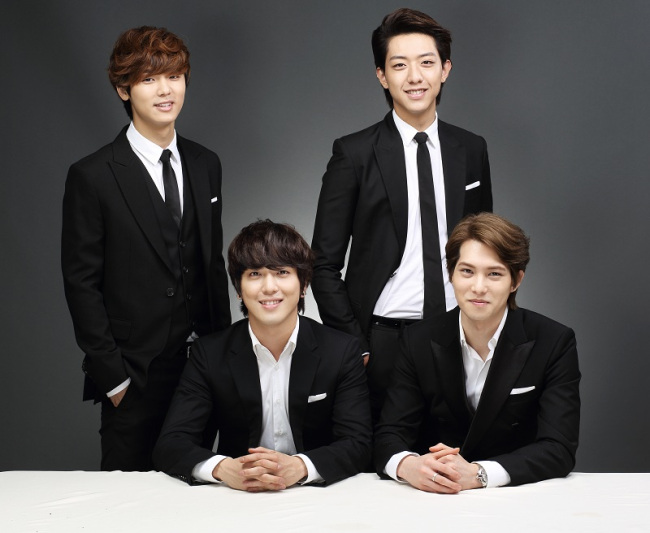 강민혁(좌부터/가수/탤런트/씨엔블루),정용화(가수/탤런트/씨엔블루),이종현(가수/씨엔블루),이정신(가수/씨엔블루)