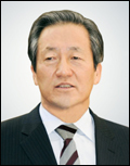 정몽준(국회의원/대한축구협회명예회장/보건복지위원회위원)
아산나눔재단은 국내 비영리분야 차세대 리더들에게 해외 비영리단체(NGO) 근무 경험을 제공하는 ‘아산프론티어 펠로십’을 실시한다고 17일 밝혔다.