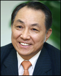 강덕수(기업인/STX그룹회장)
강덕수<사진> STX그룹 회장은 18일 “불철주야 회사 경영 정상화를 위해 지원을 아끼지 않고 계신 채권단과 금융 당국 여러분에게 깊이 감사한다”며 “상호 신뢰를 통한 신속한 정상화 방안 수립과 각 계열사의 고통분담을 토대로 대한민국 그룹 구조조정의 새로운 모범사례를 만들겠다”고 강조했다.