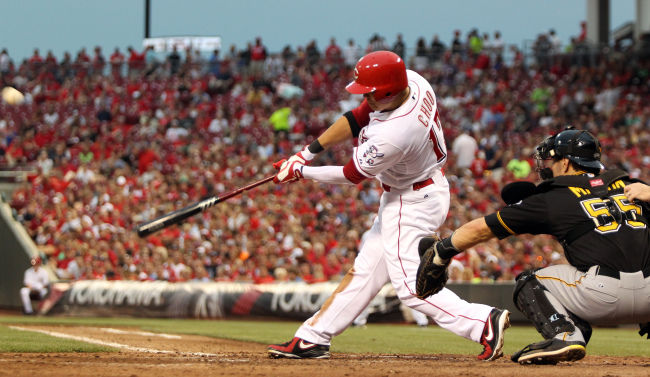 추신수(야구선수/신시내티레즈)
<YONHAP PHOTO-0689> CINCINNATI, USA, JUN 17: Cincinnati Reds center fielder Shin Soo Choo grounds out to 2nd base durig MLB match between Cincinnati Reds and Pittsburgh Pirates at Great American Ballpark in Cincinnati, USA on June 17, 2013. (EDITORIAL USE ONLY).Photograper: PENTA PRESS/2013-06-18 11:20:05/ <저작권자 ⓒ 1980-2013 ㈜연합뉴스. 무단 전재 재배포 금지.>