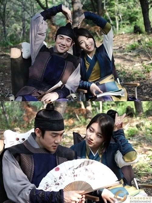 유연석(좌부터/안연석/탤런트/영화배우),수지(배수지/가수/미쓰에이)
지난 18일 유연석의 소속사 측은 MBC 월화드라마 ‘구가의 서’에서 현재 함께 호흡을 맞추고 있는 수지와 친분이 돋보이는 현장 비하인드 사진을 공개했다.