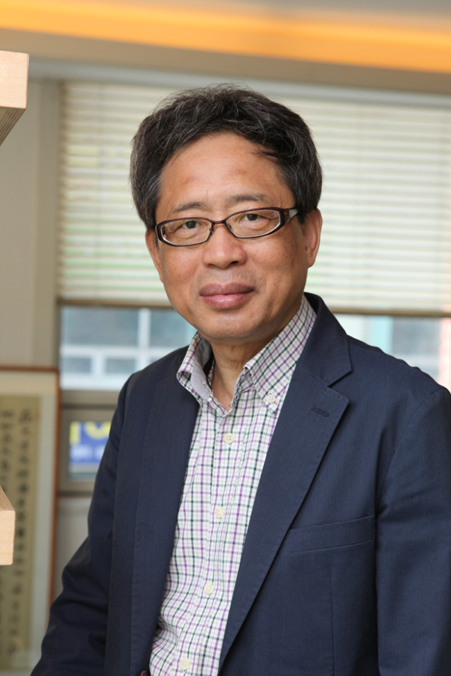 CEO and Director of BIS Canada Seo Dong-young