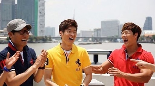 지석진(좌부터/MC/개그맨),박지성(축구선수/퀸즈파크레인저스FC),김종국(가수)
축구선수 박지성이 18일 김민지 SBS 아나운서와 열애설이 불거진 가운데 같은 날 SBS ‘일요일이 좋다-런닝맨’ 녹화에 참여했다.