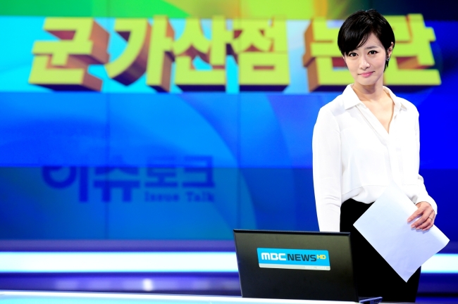 김주하(앵커/전아나운서)
김주하 앵커가 20일 인터넷 뉴스 토론 프로그램 ‘김주하의 이슈 토크‘의 첫 선을 보였다.