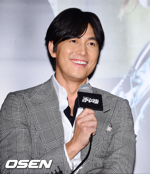 정우성(영화배우/탤런트)
19일 영화 ‘감시자들’ 시사회 후 열린 미디어데이 행사에 참석한 정우성은 이지아에 대한 솔직한 속내를 밝혔다.