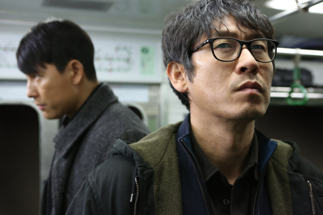 정우성(좌부터/영화배우/탤런트),설경구(영화배우)
Crime. Action. Directed by Joh Ui-seok and Kim Byeong-seo. In a remake of the 2007 Hong Kong film “Eye in the Sky,” rookie detective Ha Yoon-ju (Han Hyo-joo) joins a special crime unit within the police department that specializes in surveillance of high profile criminals.
