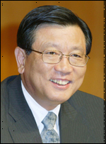 박삼구(기업인/금호아시아나그룹회장)
박삼구<사진> 금호아시아나그룹 회장이 24일 제6회 서울대학교 발전공로상을 수상했다.