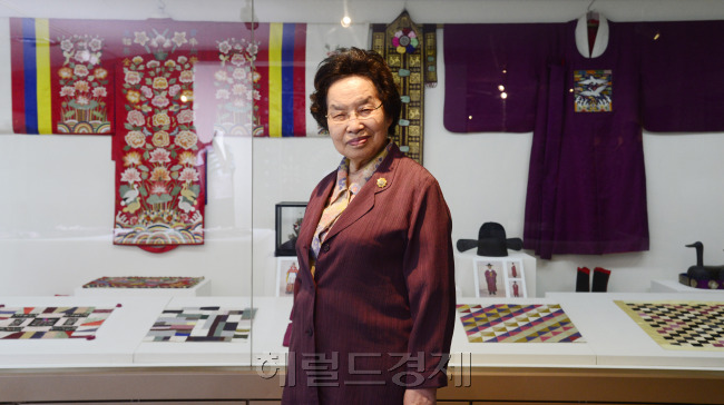 김순희 제일문화원 관장. 박해묵 기자/mook@heraldcorp.com
김순희 제일문화원 관장. 박해묵 기자/mook@heraldcorp.com
김순희 제일문화원 관장. 박해묵 기자/mook@heraldcorp.com
