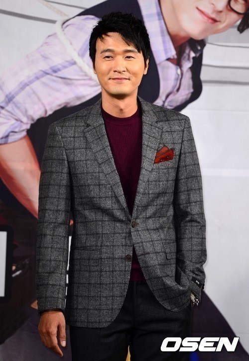 이성재(영화배우/탤런트)
25일 이성재는 소속사를 통해 “정신적으로나 육체적으로 에너지 소비가 참 많았던 작품이지만 잘 마무리 할 수 있어 다행이다. 시청자들이 끝까지 재미있게 봐주셔서 감사할 따름이다”며 종영소감을 밝힌 것으로 전해졌다.