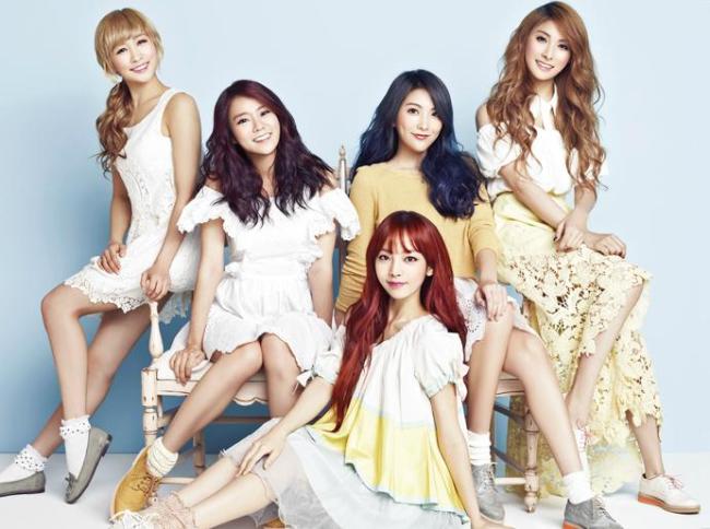 니콜(좌부터/정용주/가수/카라),한승연(가수/탤런트/카라),강지영(가수/카라),박규리(가수/카라),구하라(가수/탤런트/카라)
The K-pop idols Big Bang and 2PM took home awards at the annual MTV Video Music Awards Japan, which was held on Saturday at Makuhari Messe in Chiba, Japan.