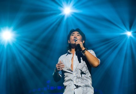 이승철(가수)
Lee Seung-chul.   Lee Seung-chul