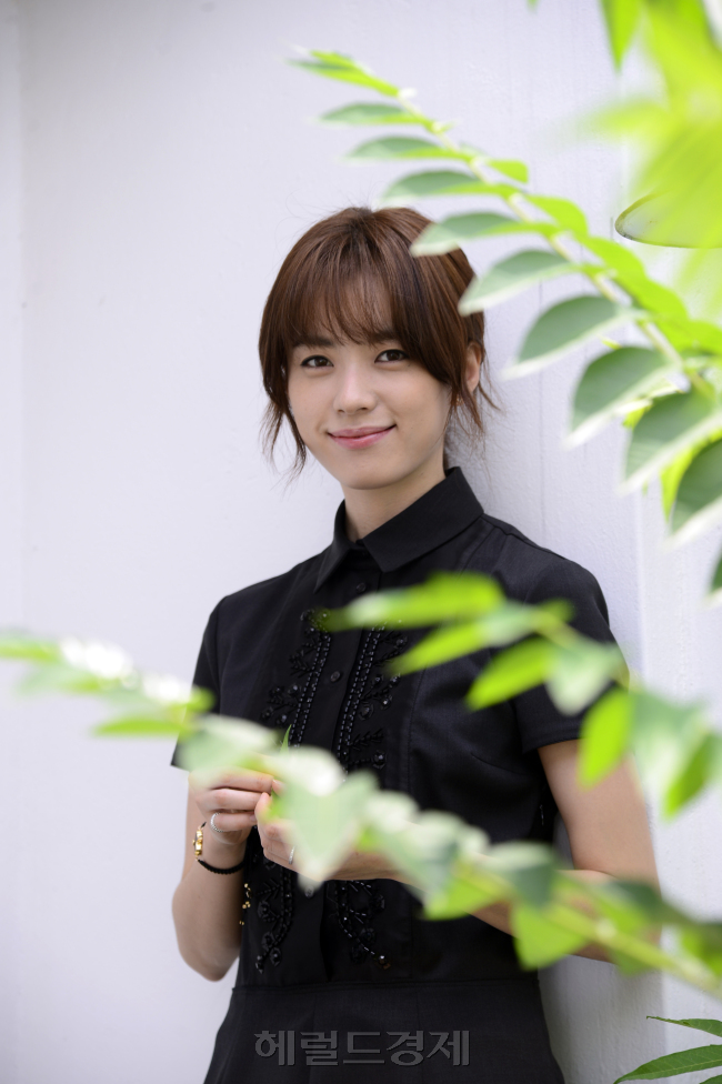 한효주. 박해묵 기자/mook@heraldcorp.com
한효주. 박해묵 기자/mook@heraldcorp.com
한효주. 박해묵 기자/mook@heraldcorp.com
