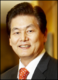 이상운(기업인/효성대표이사부회장)
이상운<사진> 효성그룹 부회장은 1일 “어려움을 극복하는 것은 바로 ‘긍정의 힘’”이라고 강조했다.
