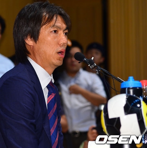 홍명보(축구감독/전축구선수/대한축구협회이사)
홍명보 한국 축구대표팀 감독이 1일 브라질과 스페인의 국제축구연맹(FIFA) 컨페더레이션스컵대회 결승전을 언급하며 수비 조직력의 중요성을 강조했다.