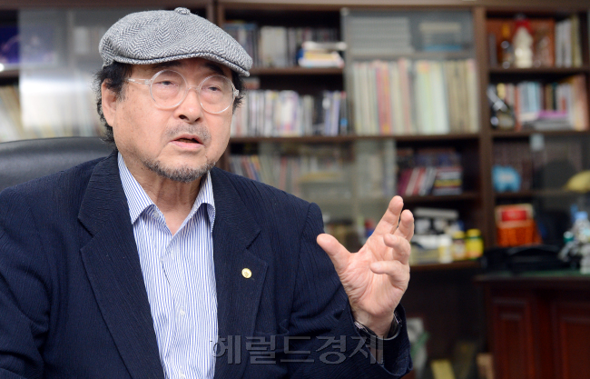 백석대학교 테너 박인수 교수 인터뷰./ 안훈기자 rosedale@ 2013.05.22
백석대학교 테너 박인수 교수 인터뷰./ 안훈기자 rosedale@ 2013.05.22
백석대학교 테너 박인수 교수 인터뷰./ 안훈기자 rosedale@ 2013.05.22