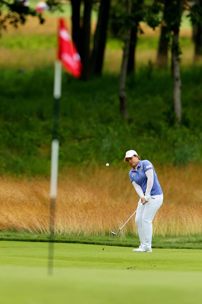 박인비(골퍼/KB금융그룹)
World No. 1 Park In-bee’s four-shot victory at windy Sebonack would seem to bode well for Scotland.   AFP-Yonhap News