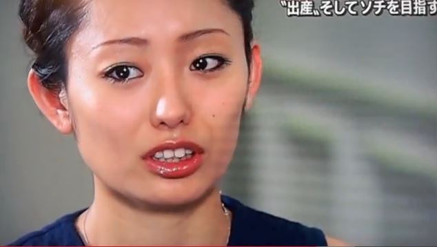 안도미키(AndoMiki/스케이트선수)
일본 피겨 스케이팅 선수 안도 미키(25)가 지난 4월 미혼모 신분으로 딸을 출산한 소식을 들은 니콜라이 모로조프(러시아) 전 코치가 자신은 “아이의 아버지가 아니”라고 부인했다.
