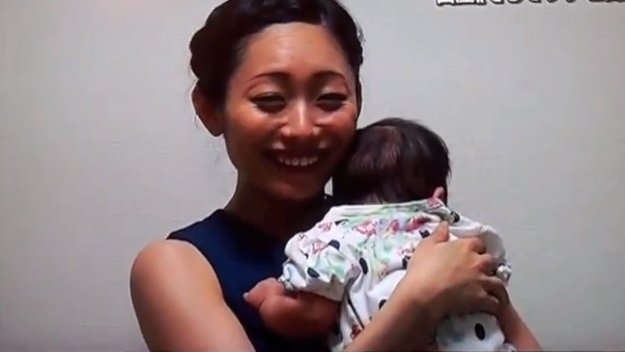안도미키(AndoMiki/스케이트선수)
Japan’s ice skating champion Miki Ando revealed that she gave birth to a daughter in April in an interview with TV Asahi on Monday.