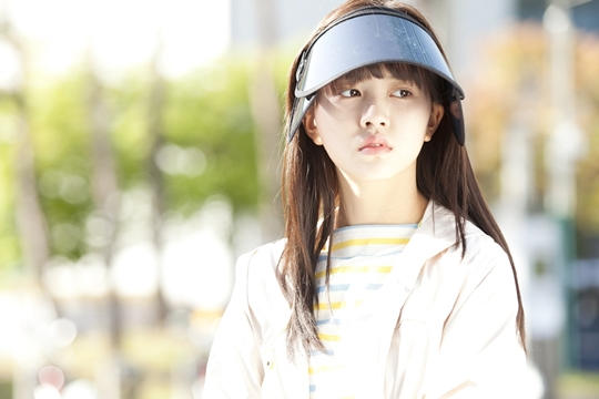 김소현(영화배우/탤런트)
1일 김소현은 자신의 트위터를 통해 “이번 주는 기말고사 열심히 보고요. ‘너의 목소리가 들려’ 새로운 촬영 잘할게요. 다음주 11화, 12화에서 어린 혜성이 어떤 모습으로 나올지 기대 많이 해 주세요. 당연히 이번 주 ‘너의 목소리가 들려’도 본방사수는 해야죠. 시험 끝나고 만나요”라는 글을 게재했다.
