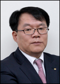 서재형(금융인/대신자산운용대표)
서재형(사진) 대신자산운용 대표이사는 지난 2일 서울 여의도에서 열린 기자간담회에서 이 같이 밝혔다. 이 날 대신자산운용은 종합자산운용사로 출범하며 첫 펀드상품으로 ‘대신창조성장중소형주’ 펀드, ‘대신 삼성그룹 레버리지 1.5’펀드, ‘대신 프로테 인덱스’펀드 3가지를 선보였다.